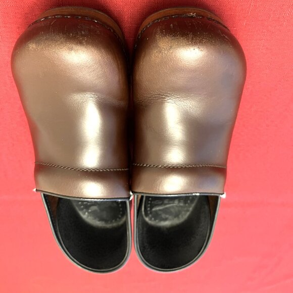 Women's Dansk Brown Leather Clogs Size 9 - Picture 2 of 11